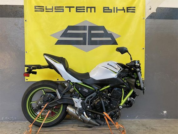 KAWASAKI Z-650 INCIDENTATO CRASHED BIKE
