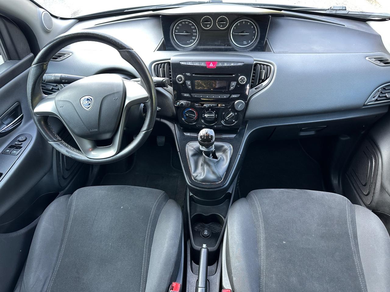 Lancia Ypsilon 1.2 69 CV 5 porte S&S Gold