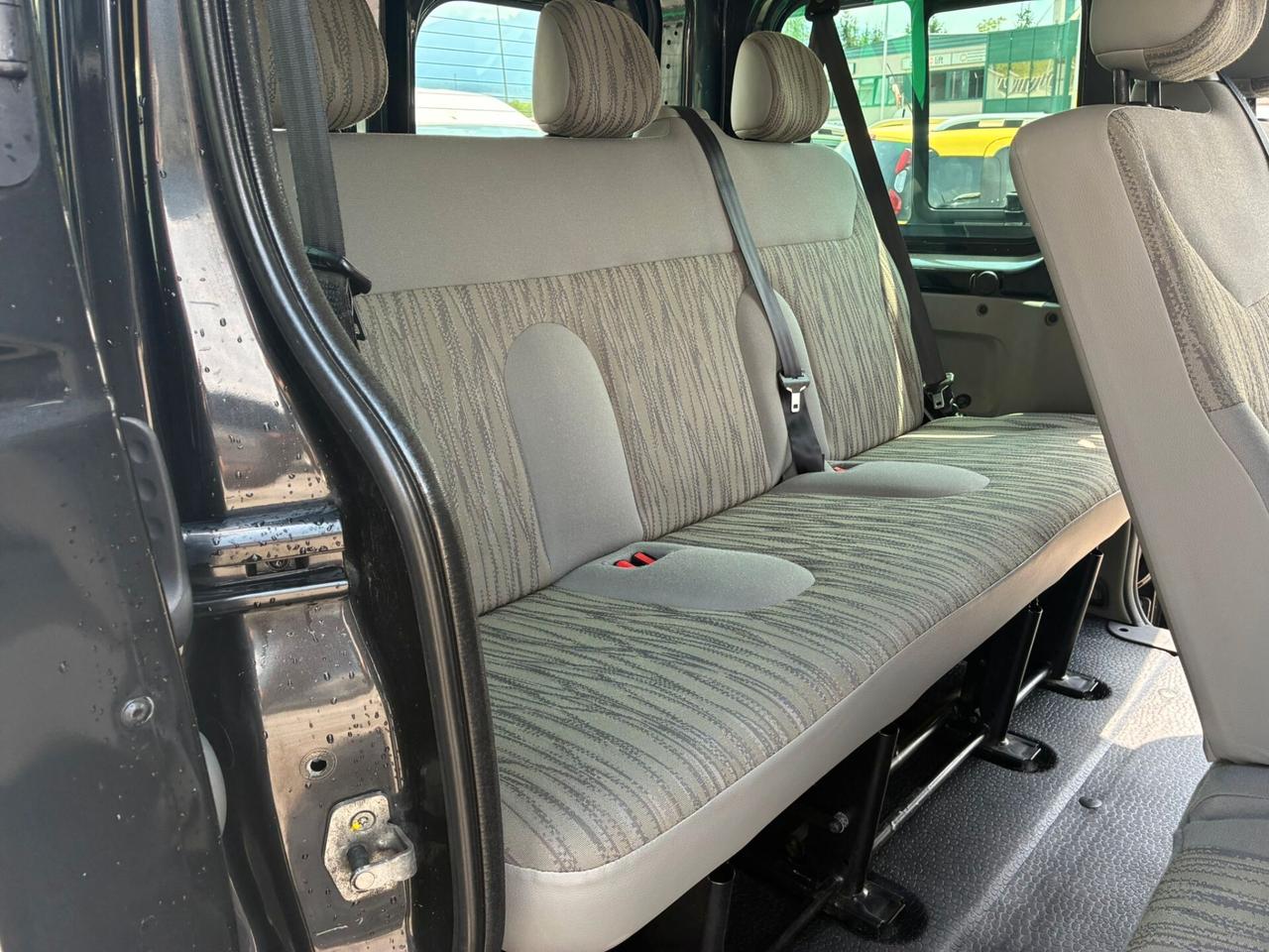 Nissan Primastar 2.0 DCI 115CV 9 POSTI