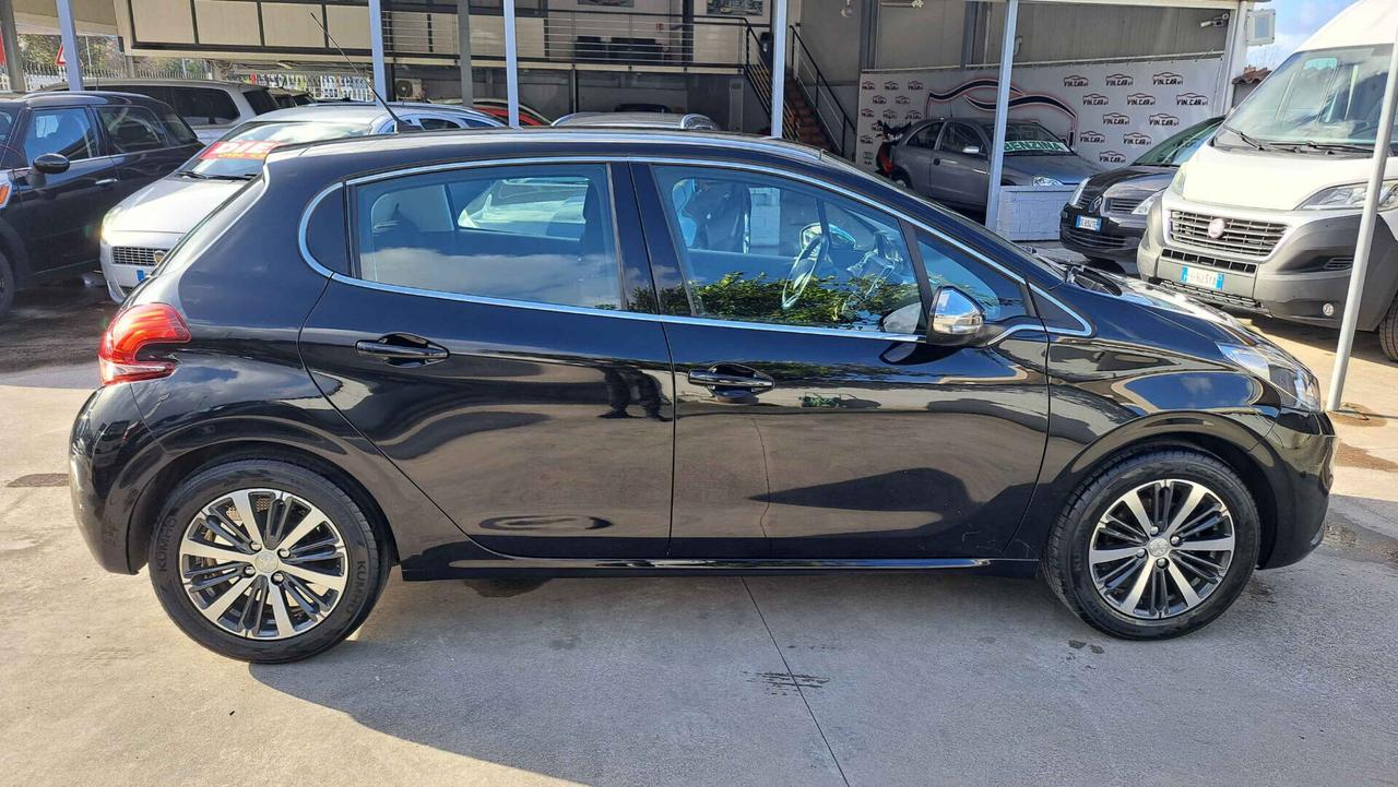 Peugeot 208 PureTech 82 Allure