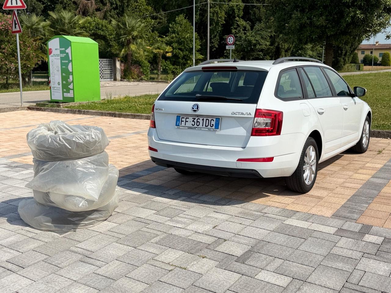 Skoda Octavia 1.6 TDI CR 110 CV DSG Wagon Style