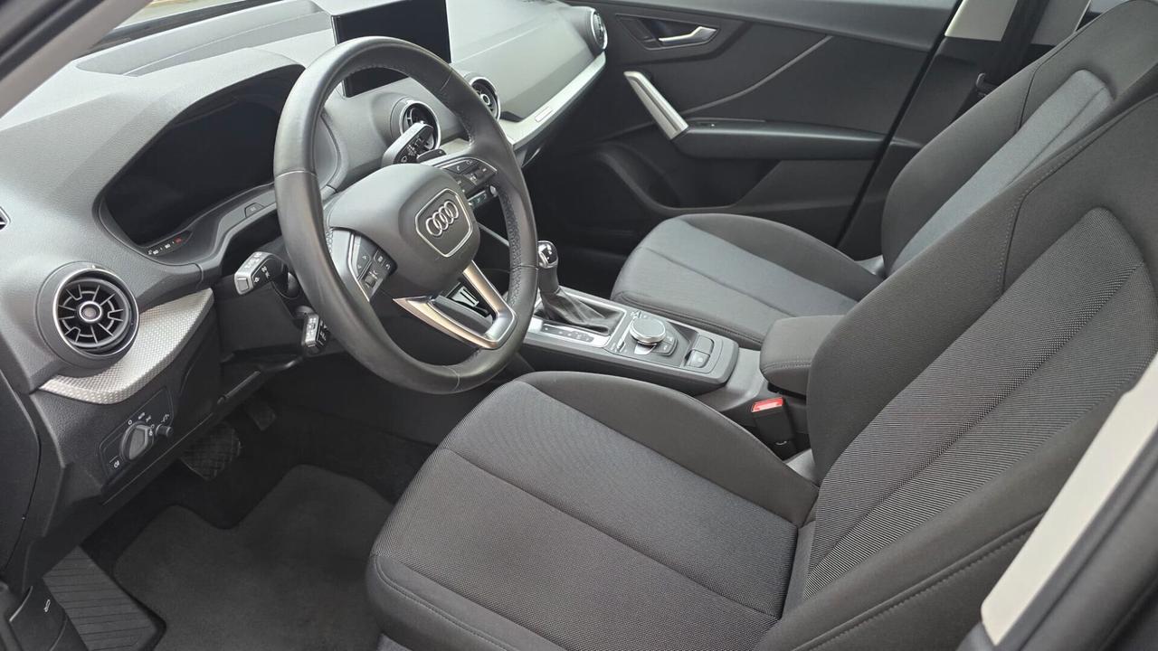 Audi Q2 35 TDI quattro S tronic Business