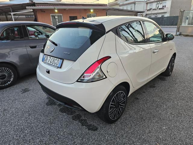 LANCIA Ypsilon 1.0 FireFly 5 porte S&S Hybrid Gold