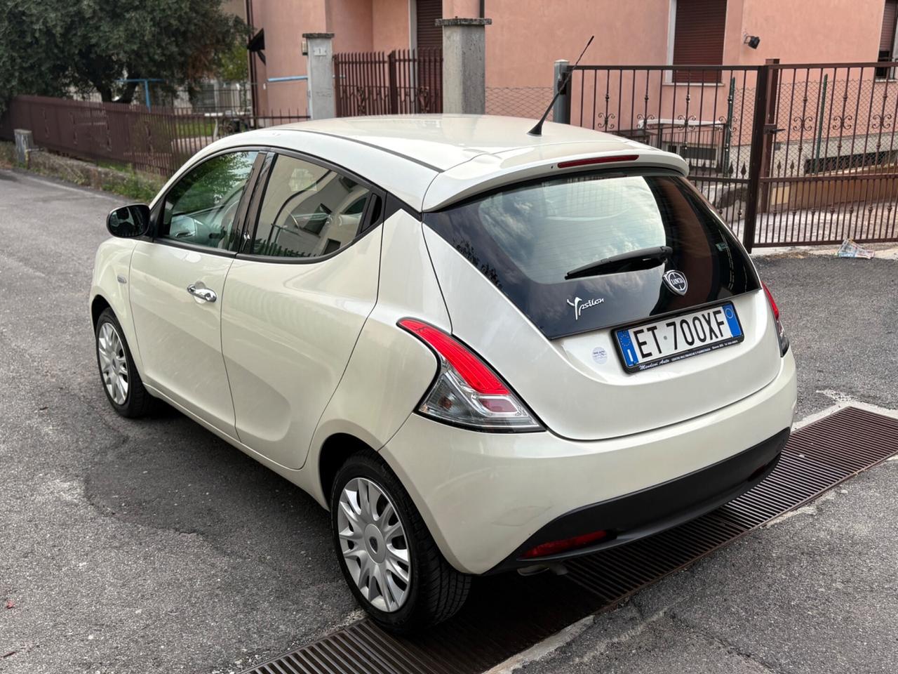 Lancia Ypsilon 1.2 BENZINA Platinum 11/2013 NEOPATENTATI