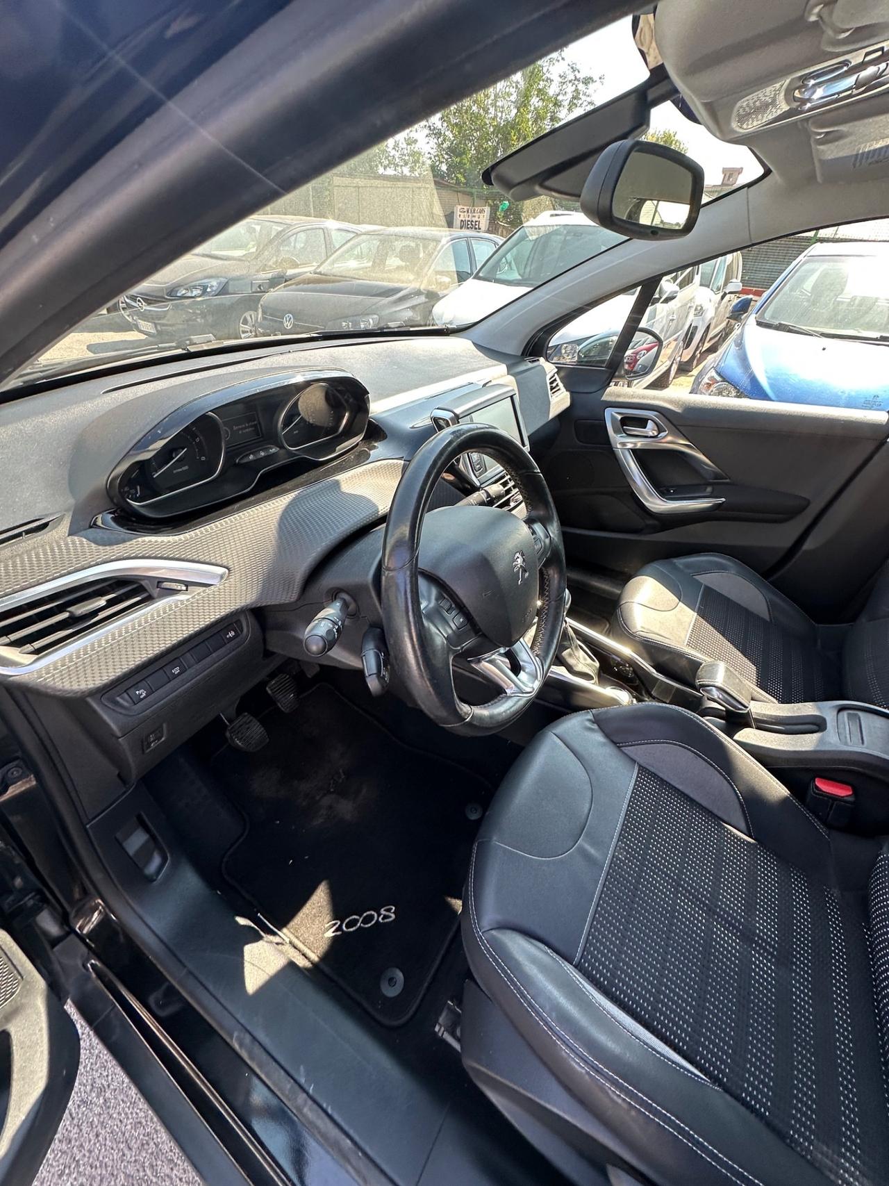 Peugeot 2008 1.6 e-HDi 115 CV Stop&Start Allure