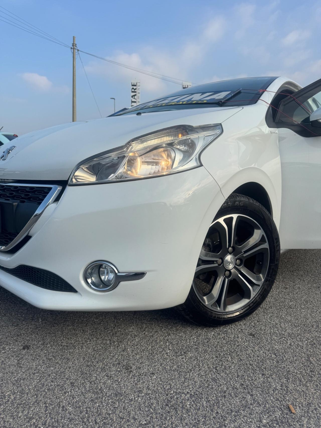 Peugeot 208 PureTech 82 3 porte Allure