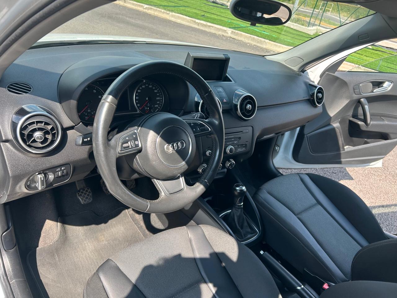 Audi A1 1.2 TFSI Ambition unico proprietario Sportback ok neopatentati 5 porte