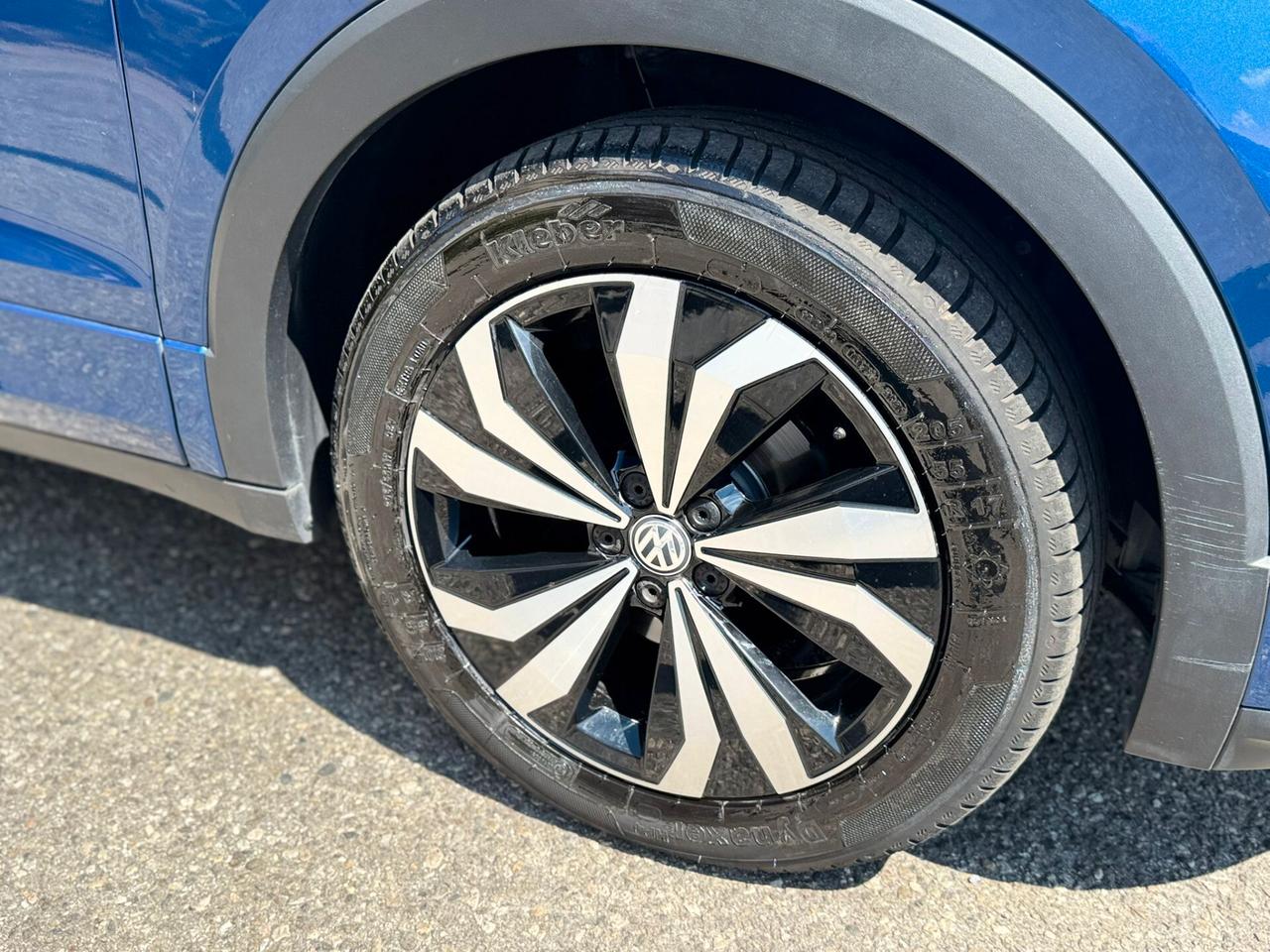 Volkswagen T-Cross 1.6 TDI SCR Style BMT R-LINE