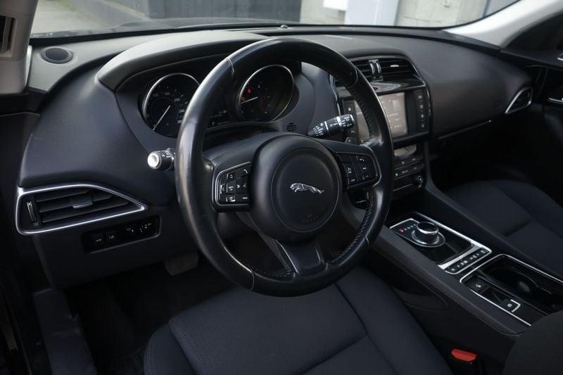 Jaguar F-Pace Jaguar F-Pace 2.0d 180 CV AWD Automatico Unicoproprietario