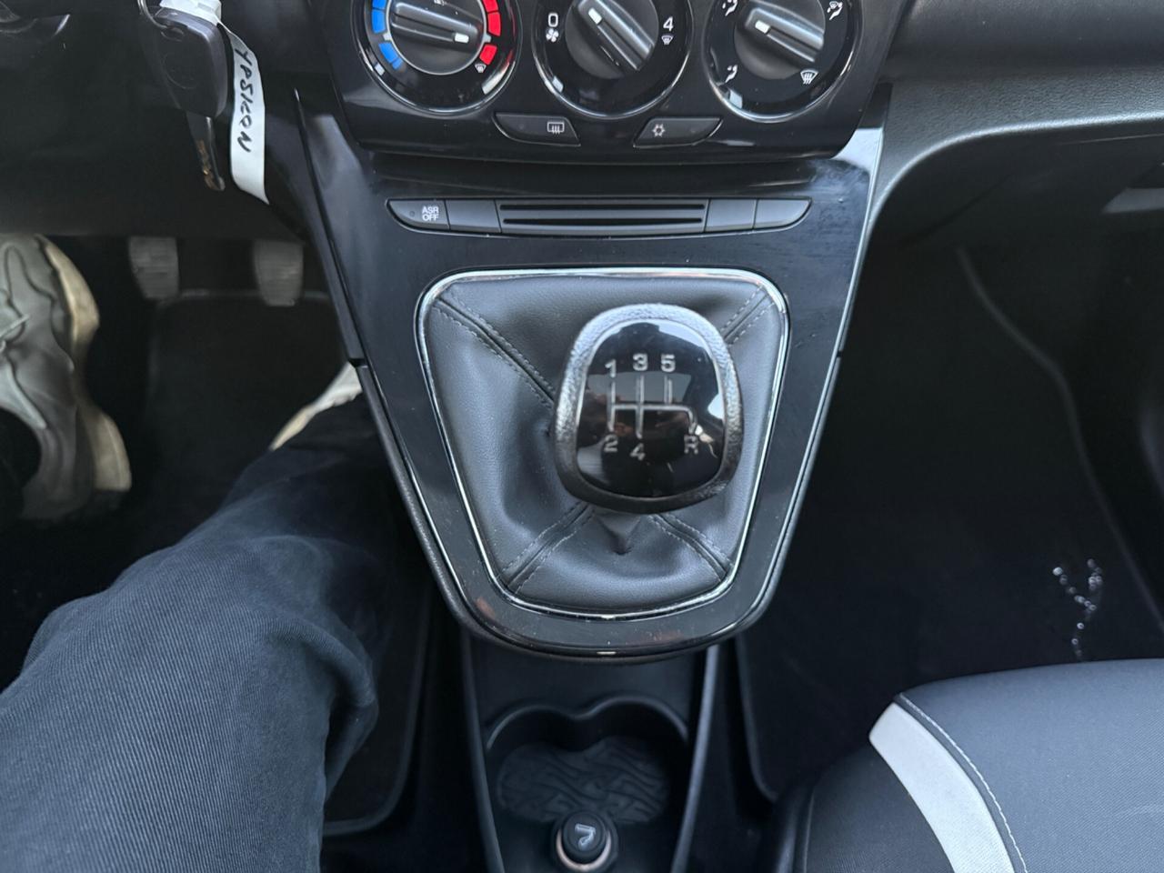 Lancia Ypsilon 1.2 69 CV 5 porte Elle