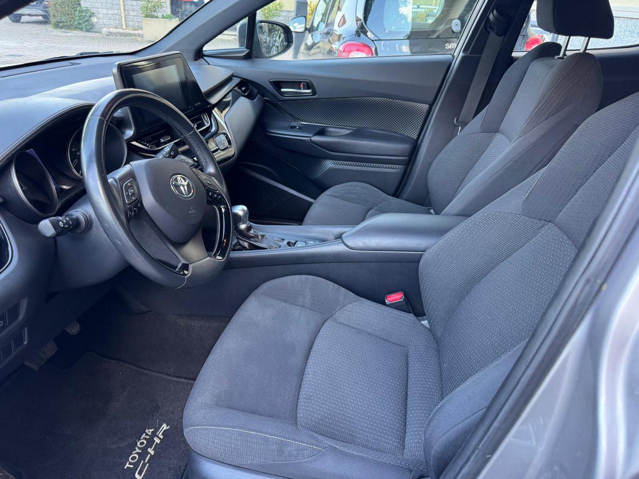 Toyota C-HR 1.8 Hybrid E-CVT Business