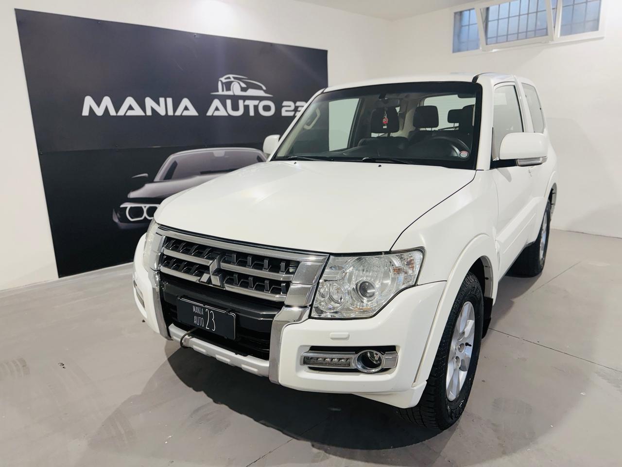 Mitsubishi Pajero 3.2 DI-D 16V aut. 3p.*VERRICELLO*GANCIO TRAINO*AUTOMATICA*