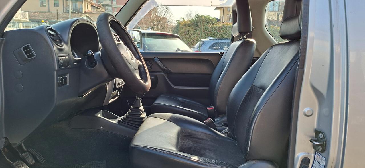 Suzuki Jimny 1.5 DDiS 4WD JLX-GANCIO TRAINO+CARRELLO