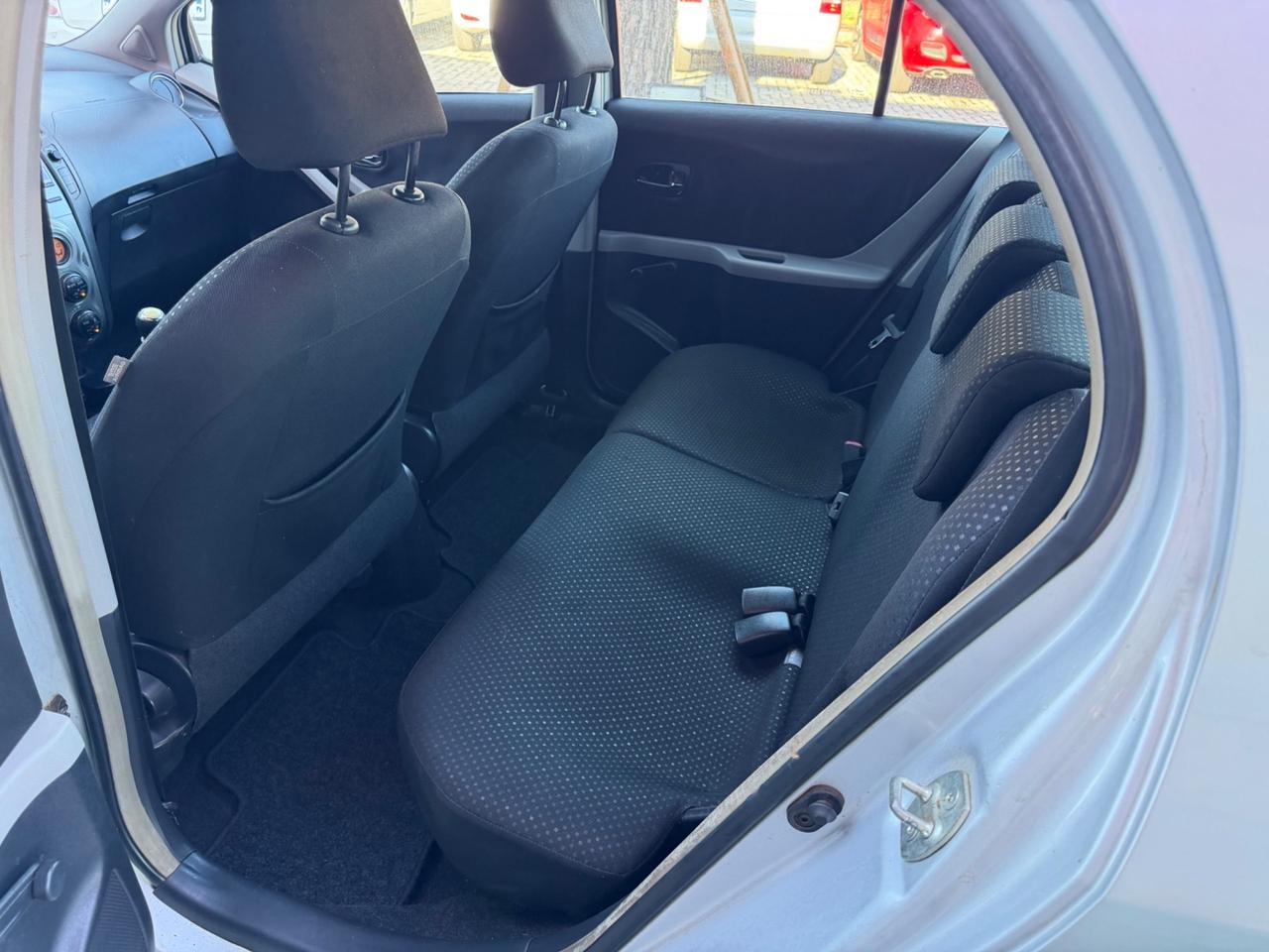 Toyota Yaris 1.4 D-4D 2011 - NEOPATENTATI