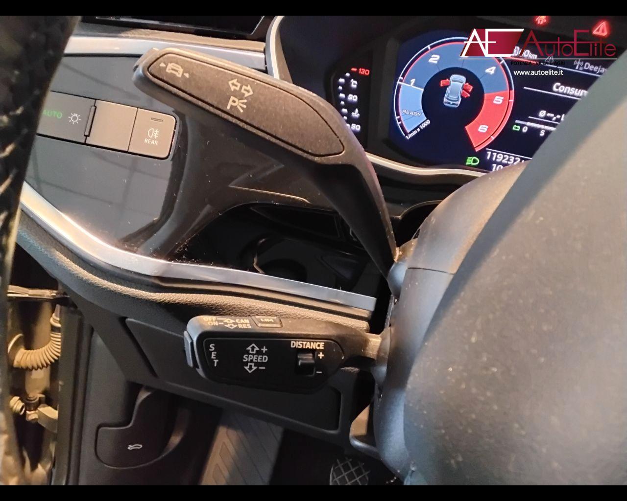 AUDI Q3 35 TDI quattro Business Advanced