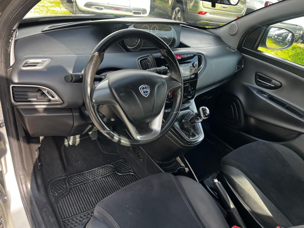 Lancia Ypsilon 1.2 69 CV 5 porte GPL Ecochic Platinum