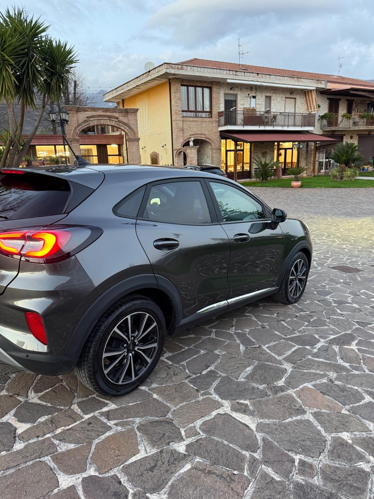 Ford Puma 1.0 EcoBoost Hybrid 125 CV S&S Titanium