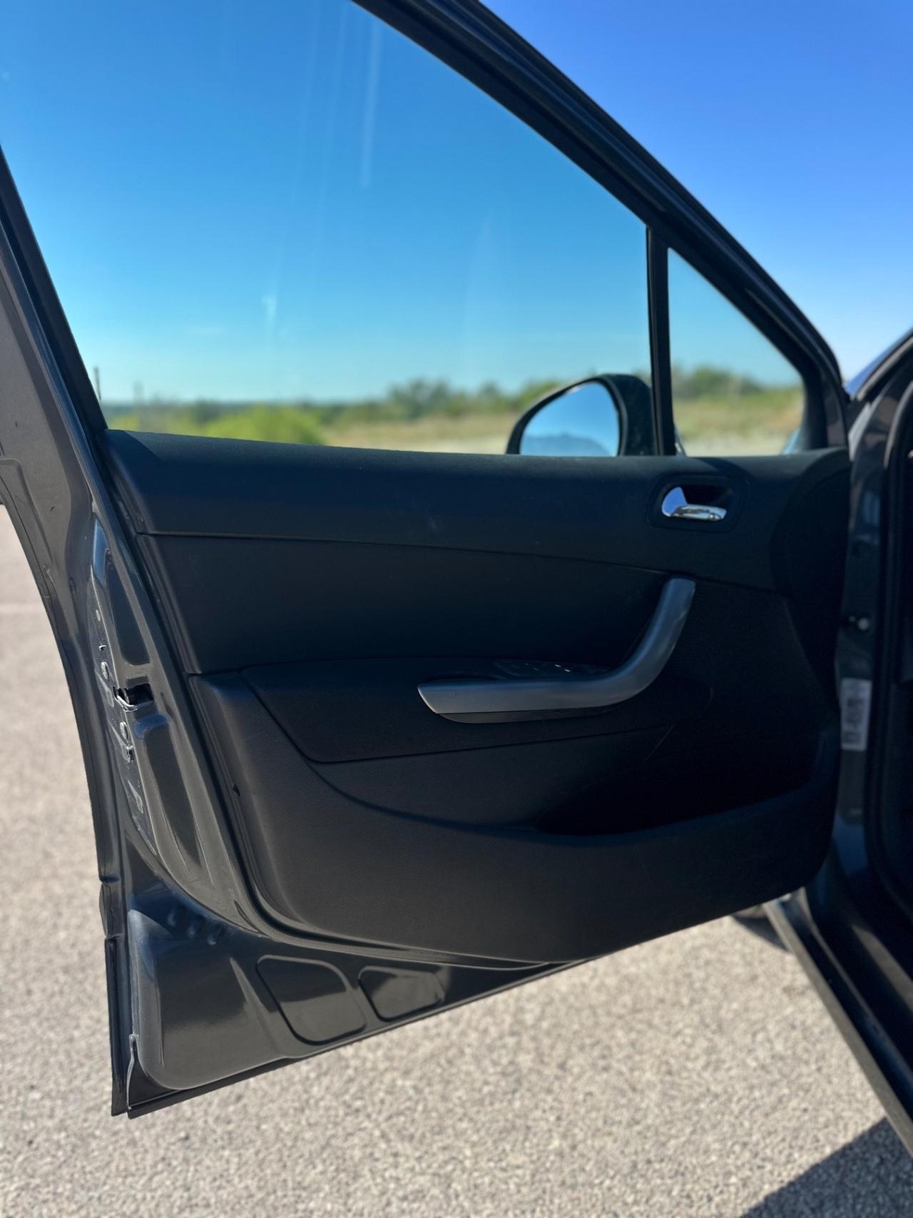 Peugeot 308 1.6 HDi 110CV 5p. Tecno (6 Marce)