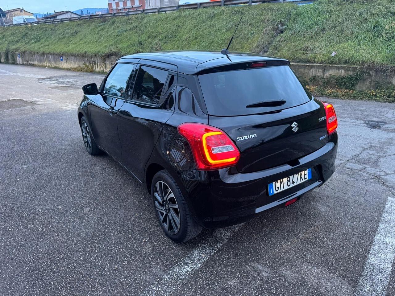 Suzuki Swift 1.2 Hybrid Top