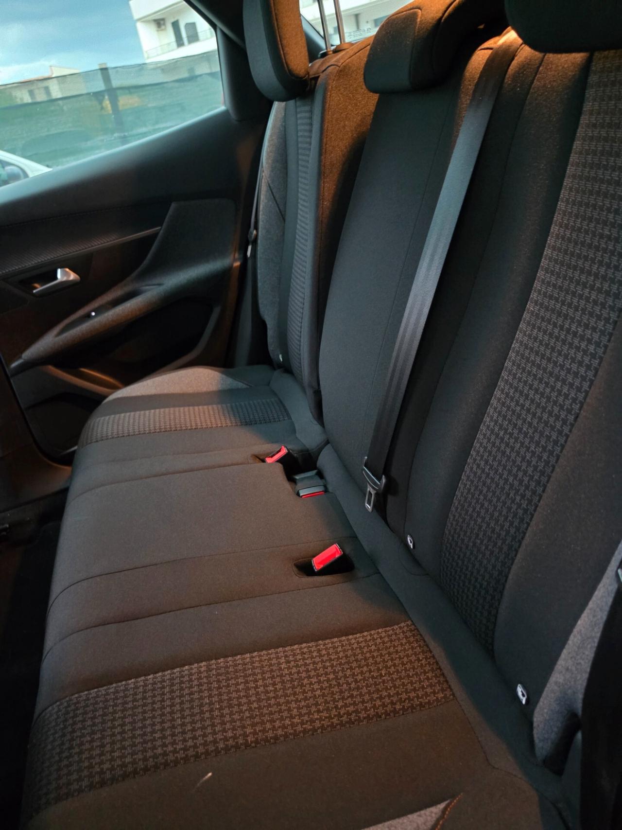 Peugeot 3008 BlueHDi 130 S&S Active Pack
