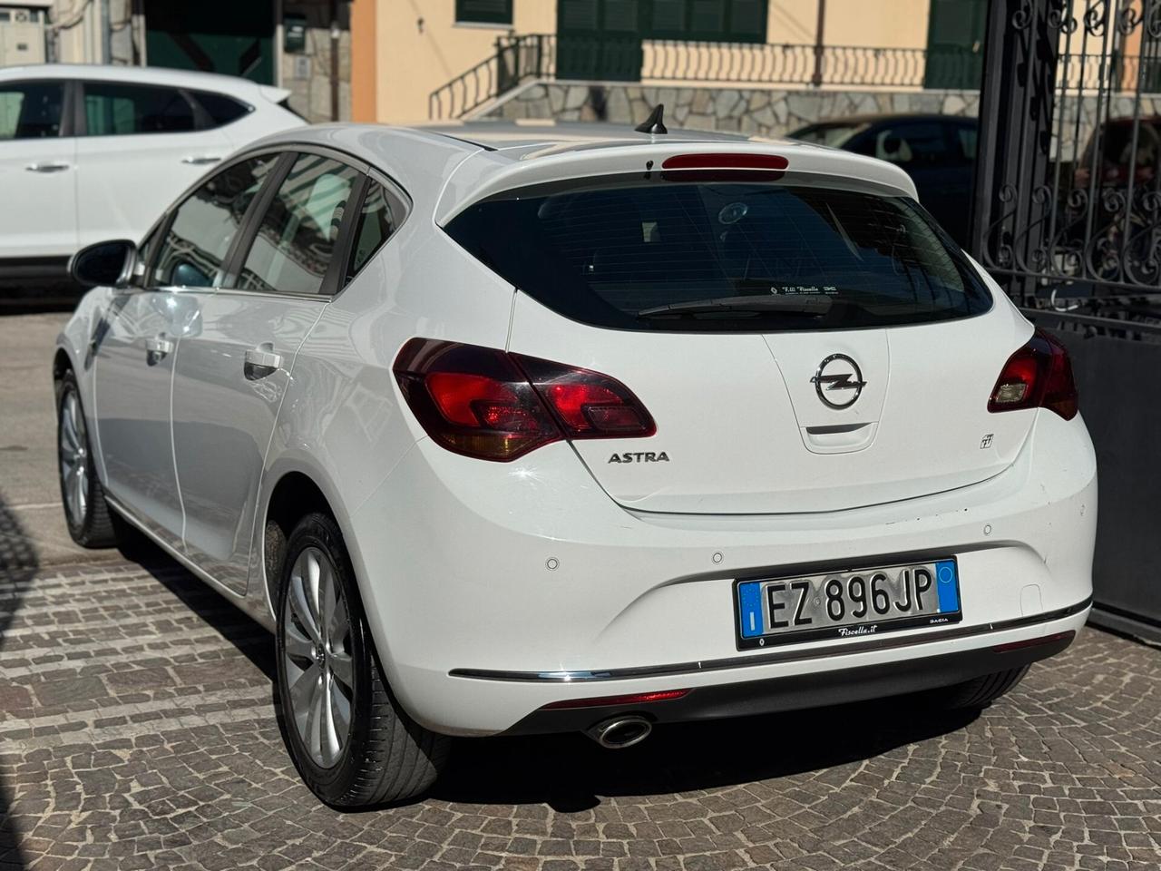 Opel Astra 1.4 Turbo 140CV 5 porte GPL Tech Cosmo