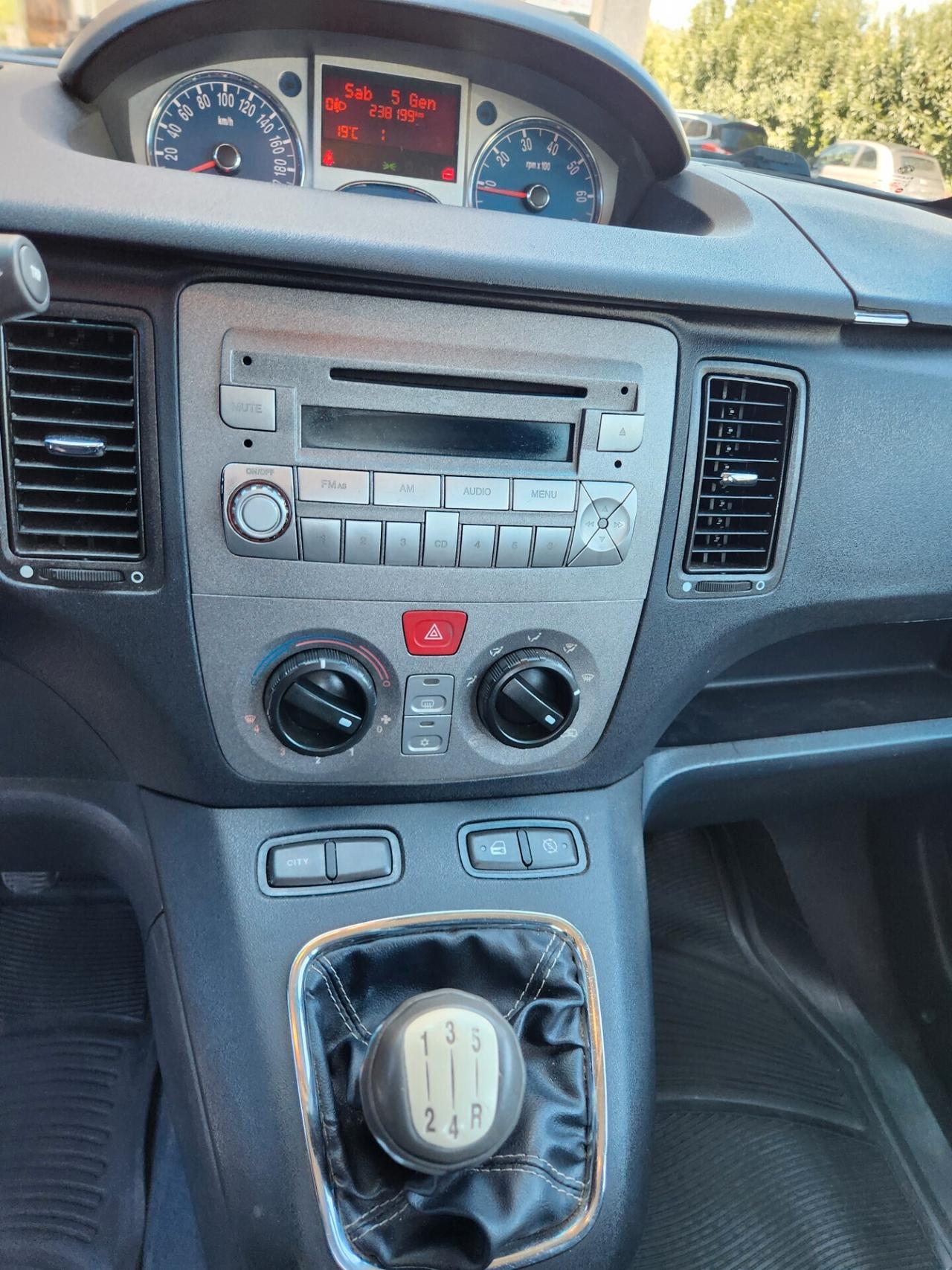Lancia MUSA 1.3 Multijet 16V 70 CV Argento