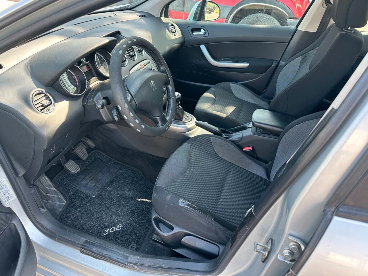 Peugeot 308 1.6 HDi 110CV 5p. Premium (6 Marce)