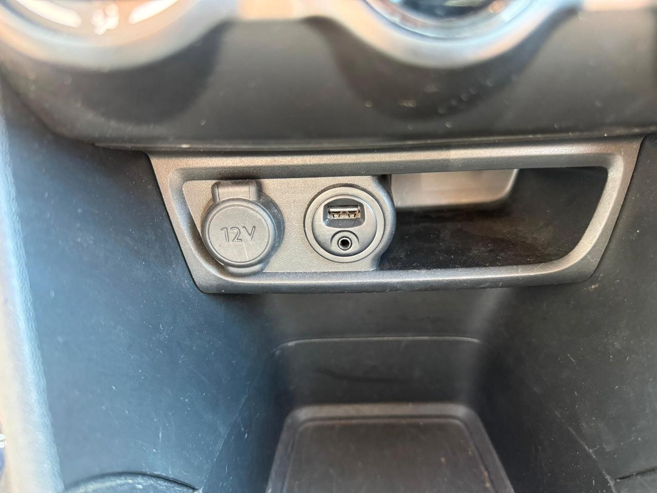 Peugeot 208 1.4 HDi 68 CV 5 porte Allure
