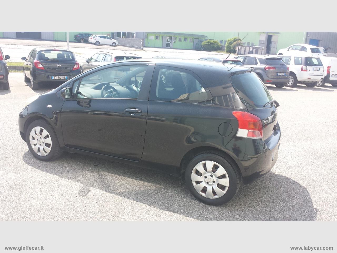 TOYOTA Yaris 1.0 3p. Sol NEO-PATENTATO
