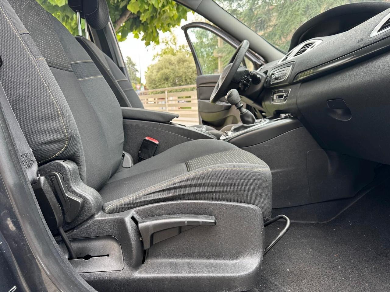 RENAULT SCENIC 1.5 dCi 110cv 7 POSTI NEOPAT
