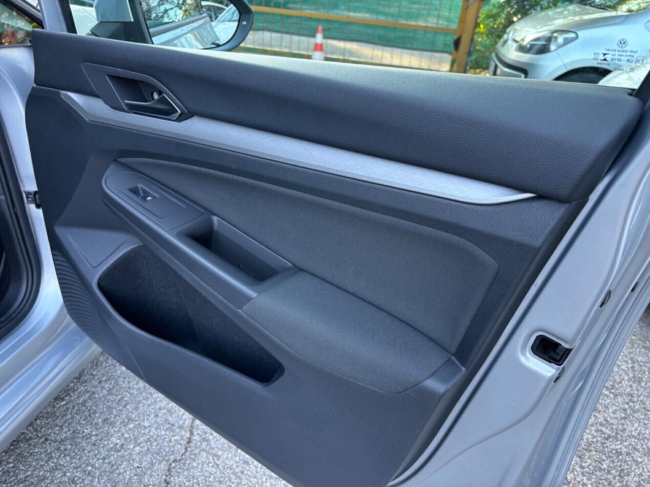 Volkswagen Golf 1.5 TGI METANO DSG Life OK Neopatentati