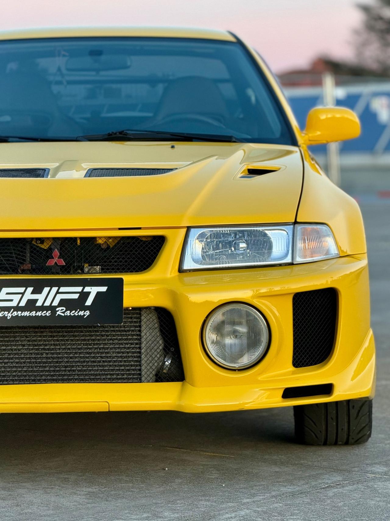 Mitsubishi Lancer EVOLUTION EVO V 5 GSR 2.0t 4x4 280cv DANDELION YELLOW