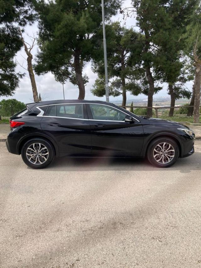 INFINITI Q30 1.5 diesel Business