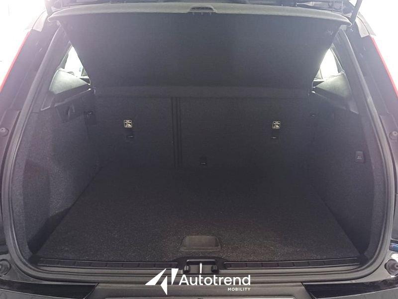 Volvo XC40 T2 129 CV Automatica LED Momentum Core N1 Autocarro