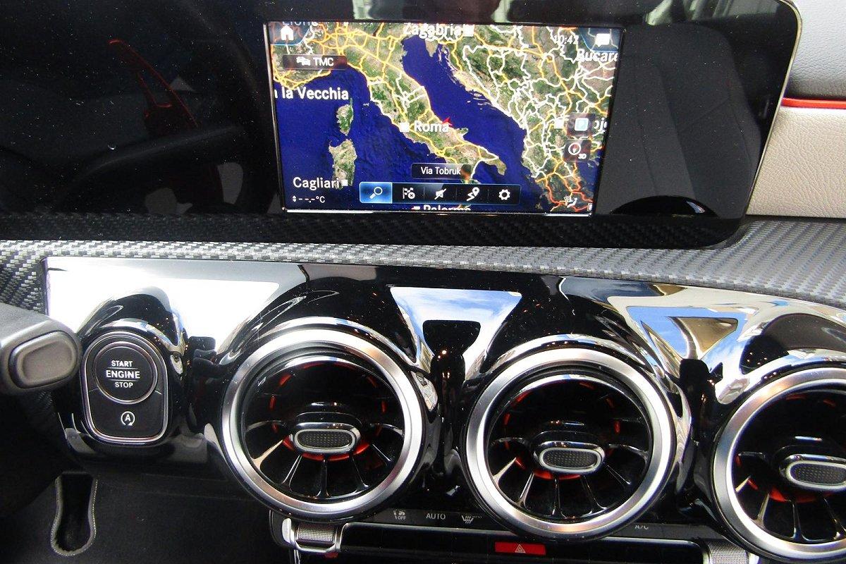 MERCEDES A 180 d Automatic Business