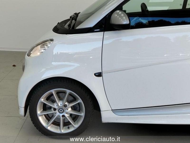 smart fortwo 1000 52 kW MHD coupé pure (TETTO PAN.)