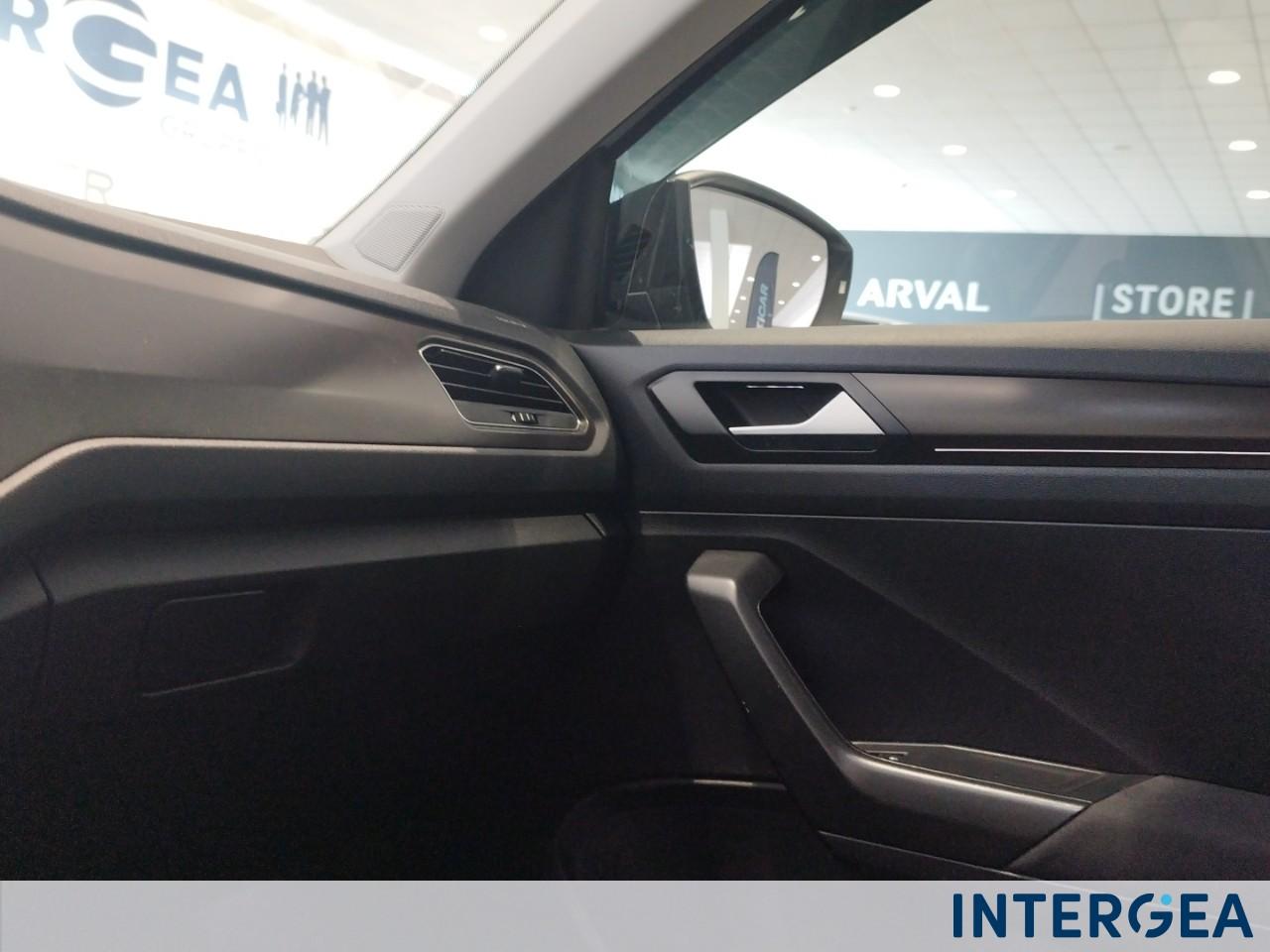 VOLKSWAGEN T-Roc 1.0 tsi Advanced