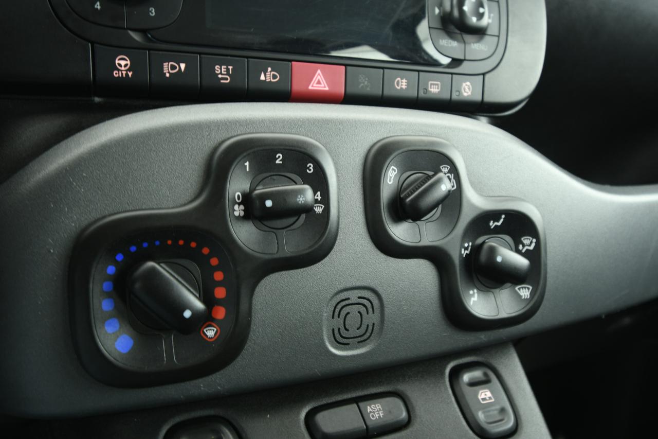 FIAT Panda 1.0 firefly hybrid City Life s&s 70cv NEOPATENTATI