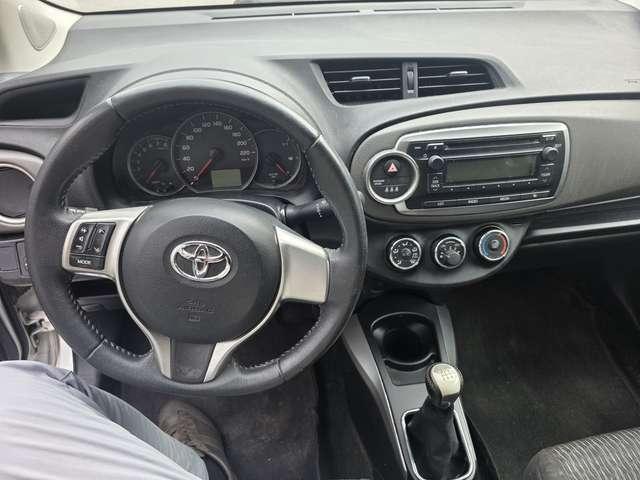 Toyota Yaris 5p 1.0 Sol c/CL