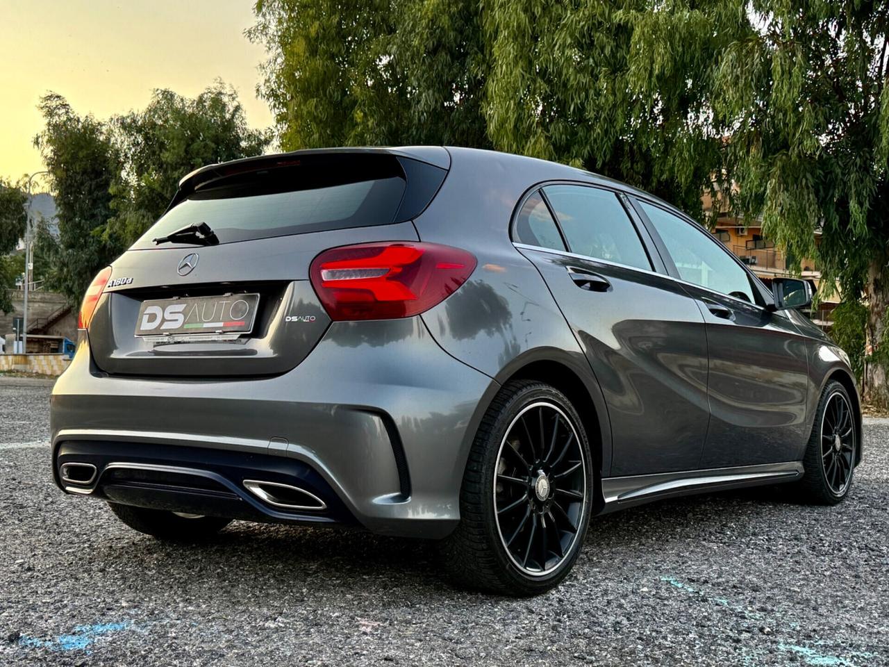 MERCEDES-BENZ A 180 D AUTOMATIC AMG PREMIUM UNI PRO