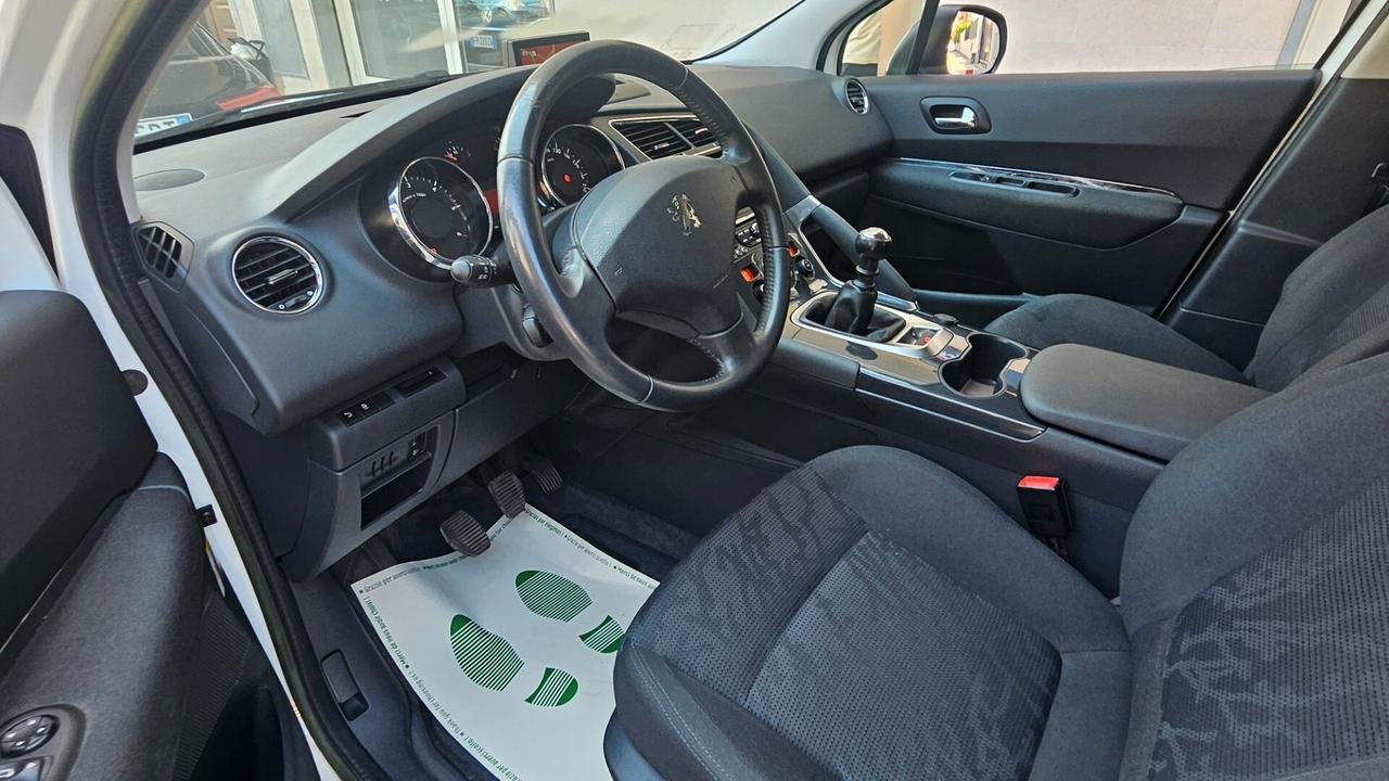 Peugeot 3008 1.6 HDi 115CV Allure