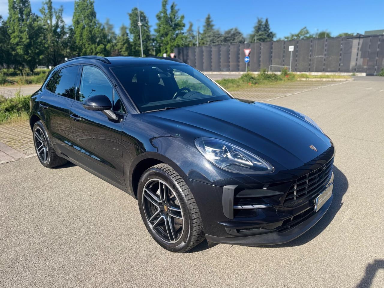 PORSCHE MACAN 2.0 245 APPROVED