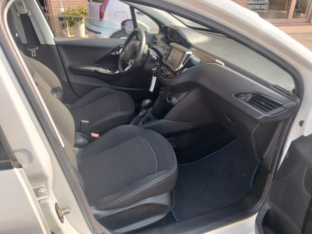 Peugeot 208 PureTech 82 5 porte Allure
