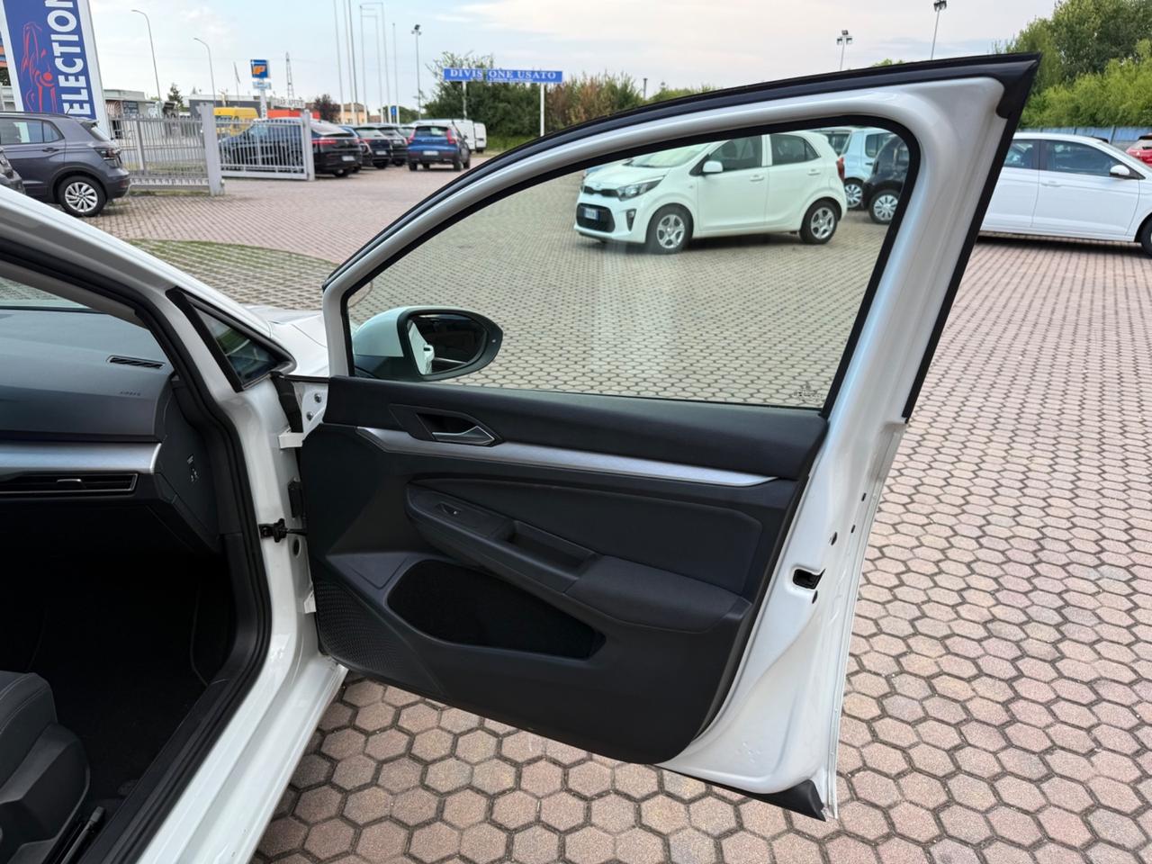 Volkswagen Golf 1.5 TGI DSG Life