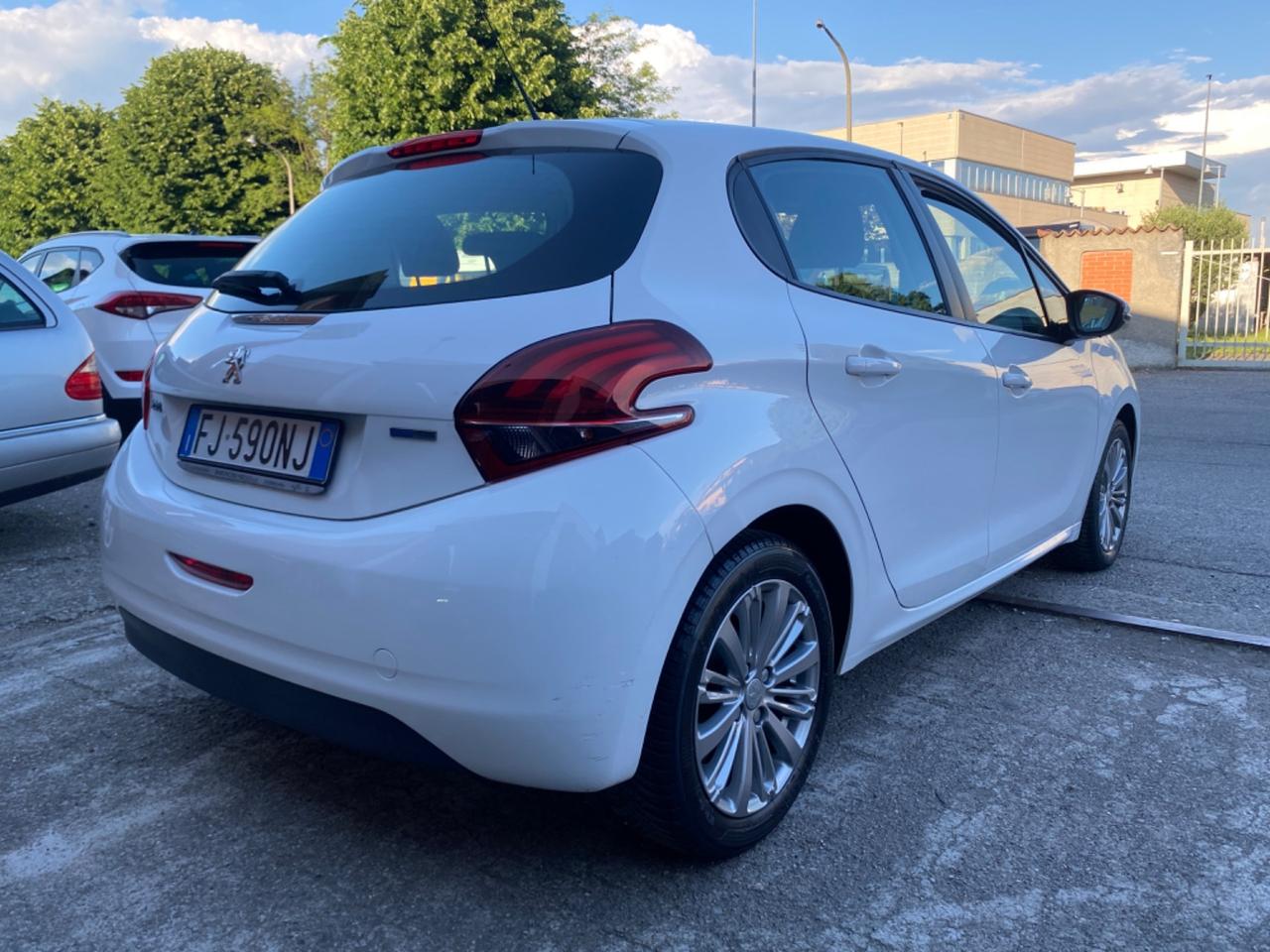 Peugeot 208 PureTech 82 5 porte Access