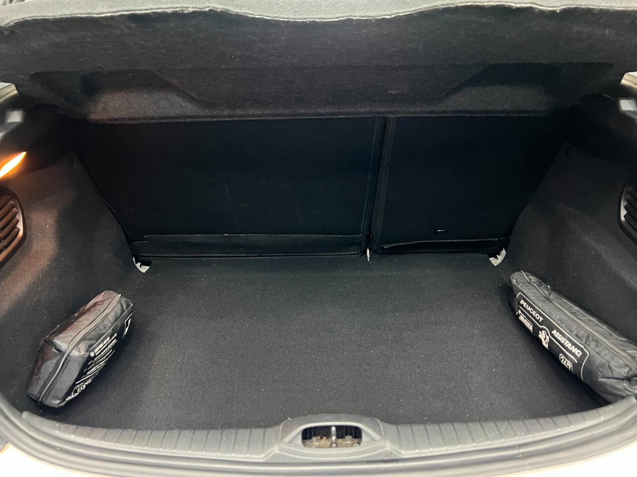 Peugeot 208 PureTech 82 5 porte Allure