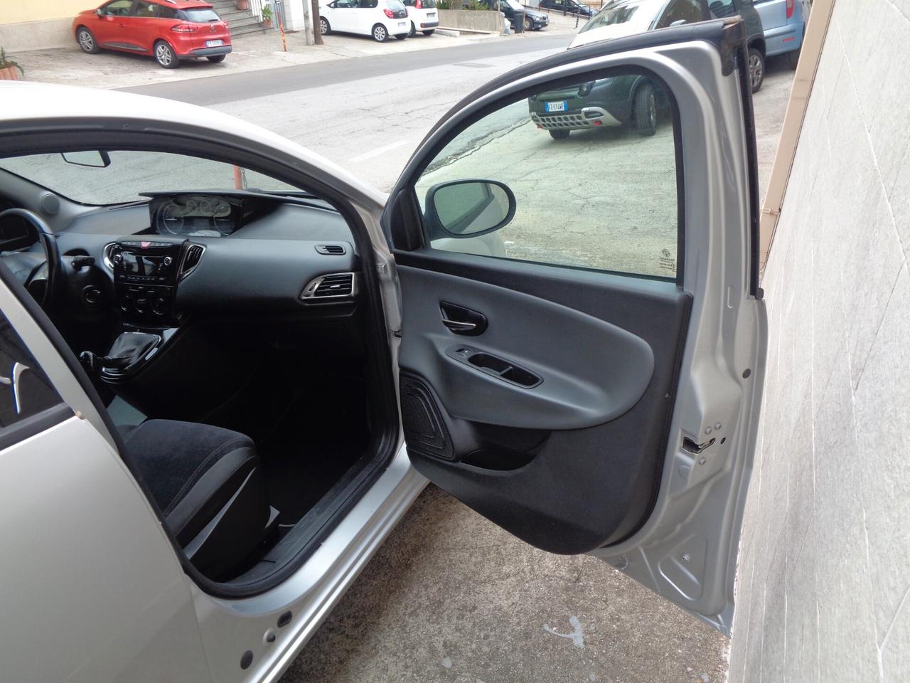 Lancia Ypsilon 1.3 MJT 95 CV S&S Gold (FINANZIABILE)