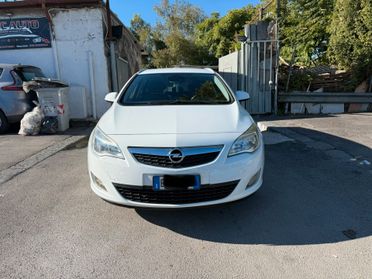 Opel Astra 1.4 Turbo 140CV GPL Cosmo