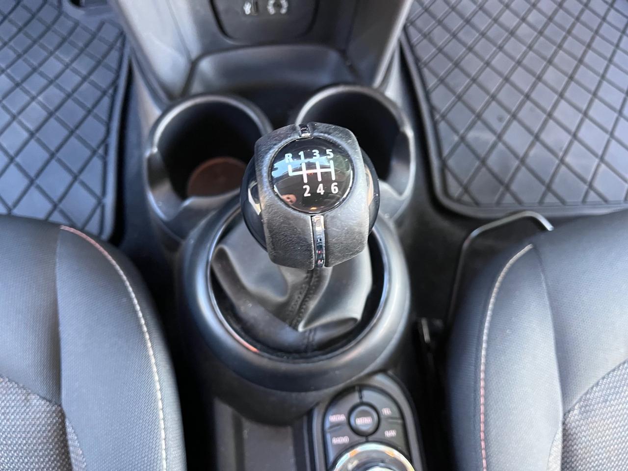Mini 1.5 Cooper D Business 5 porte