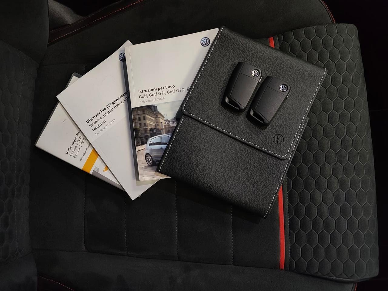 Volkswagen Golf GTI Performance 245CV DSG